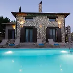Vila Villa Fuoco, Lefkas G-Villas, A Luxury Villa With Private Pool, 10 Mins Drive From The Beach *